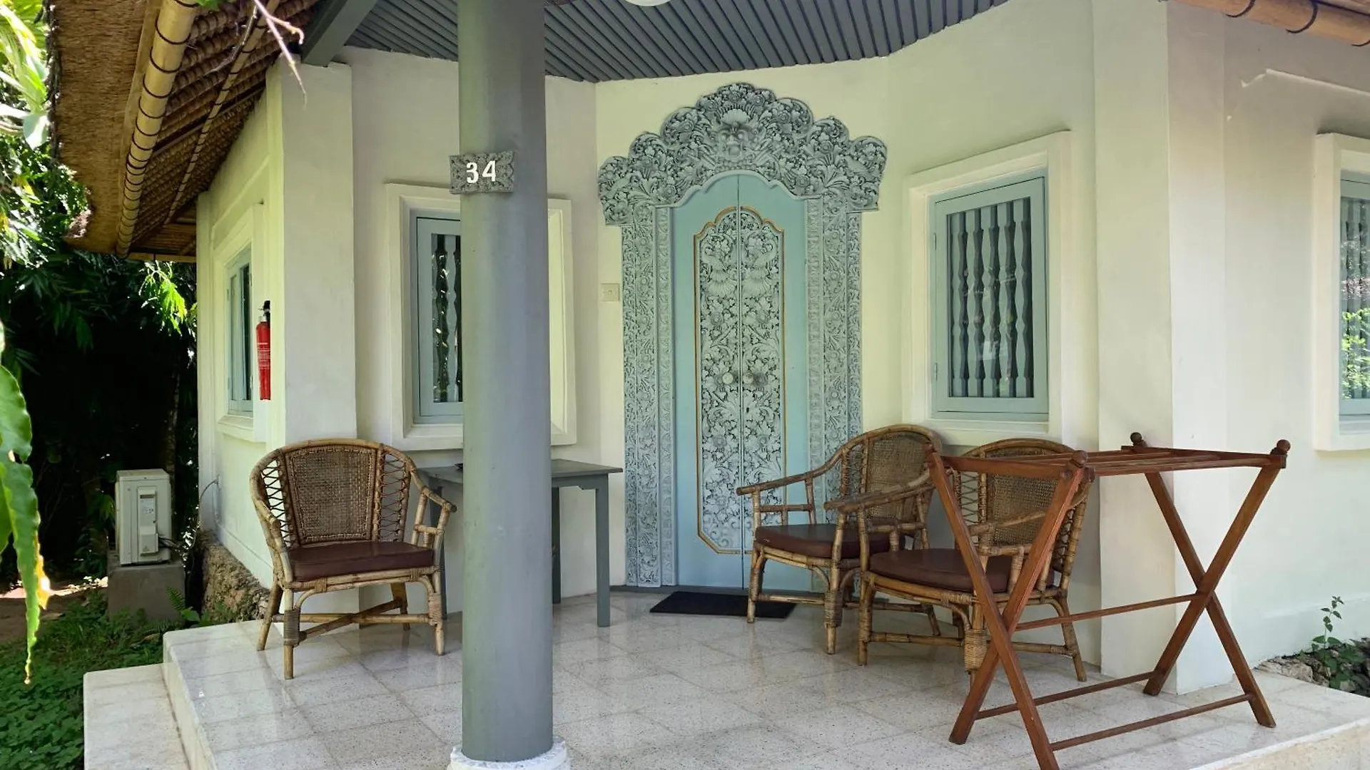 Lodge Poppies Cottages On Two Legian